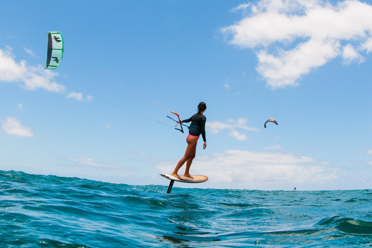 Kitefoiling Lessons in Dubai